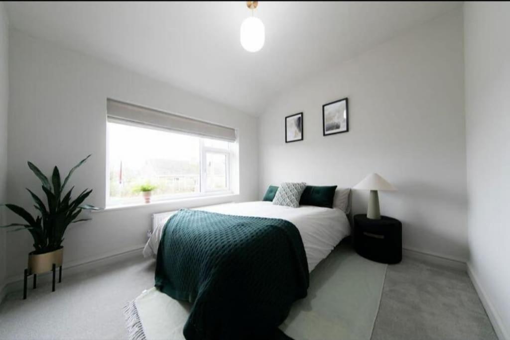 Recently Refurbished Home. Poulton-le-Fylde エクステリア 写真