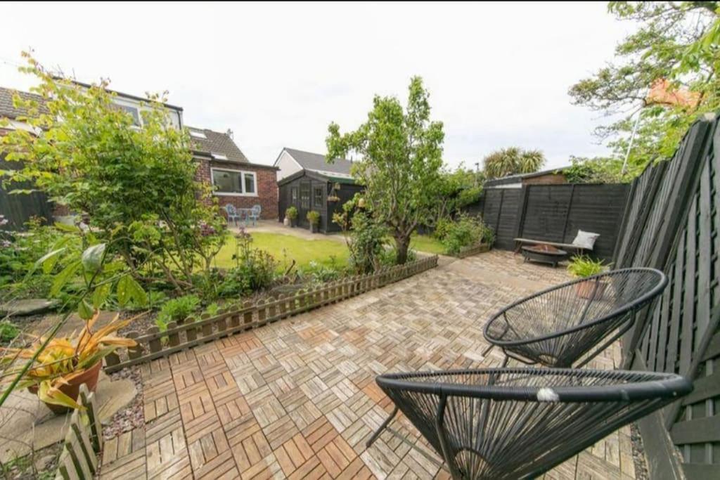 Recently Refurbished Home. Poulton-le-Fylde エクステリア 写真